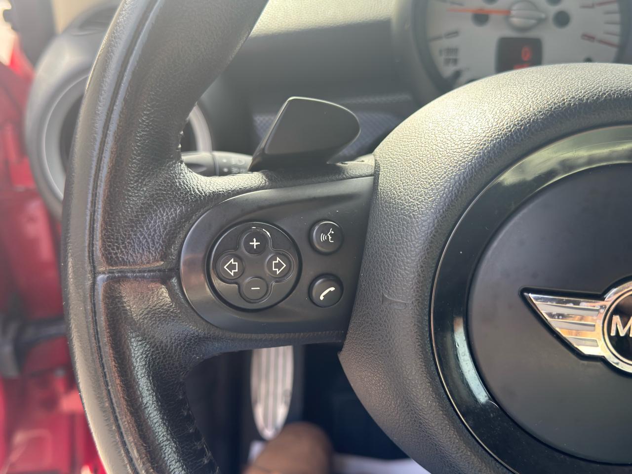 MINI Cooper Clubman S 2011