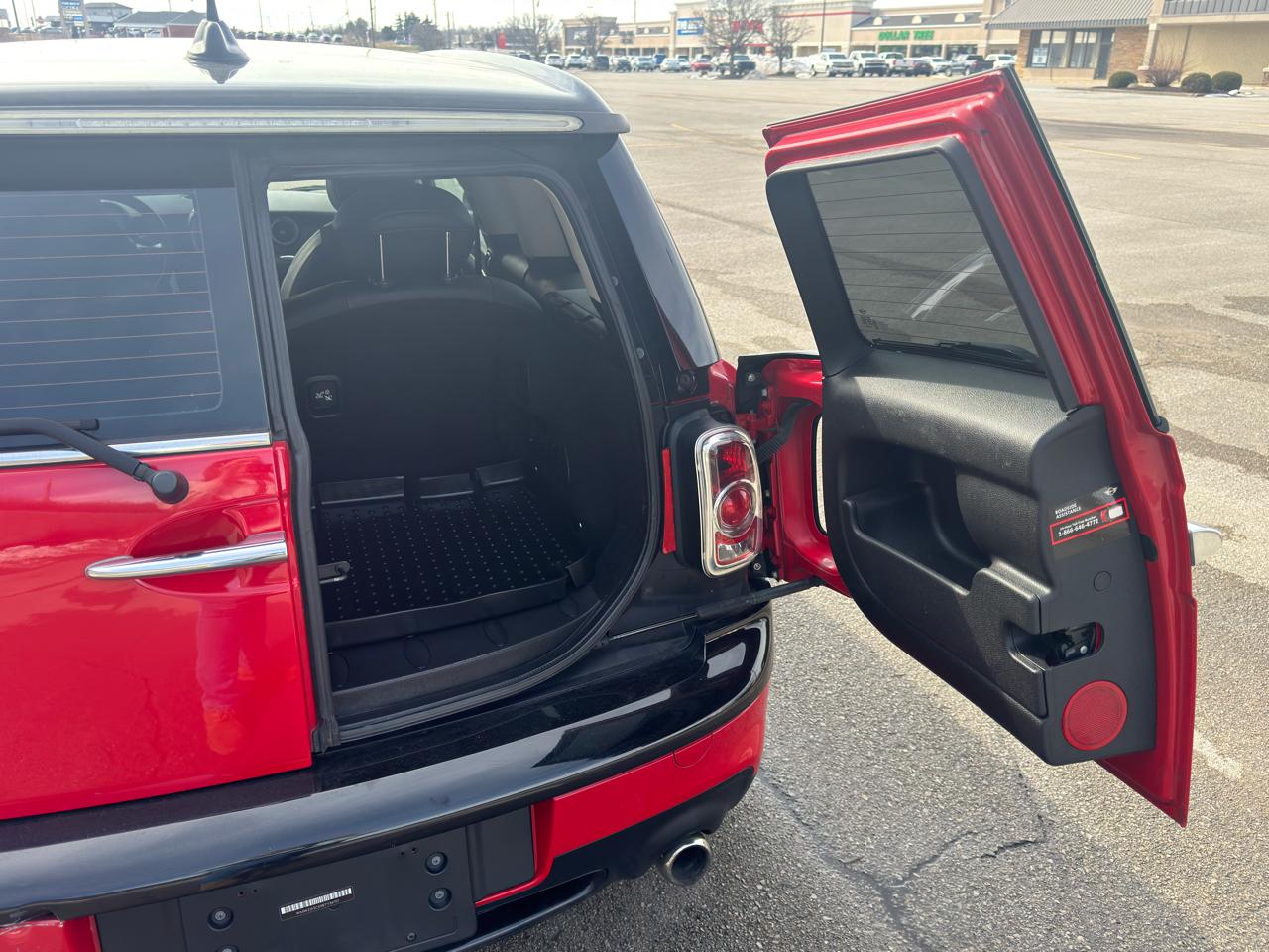 MINI Cooper Clubman S 2011