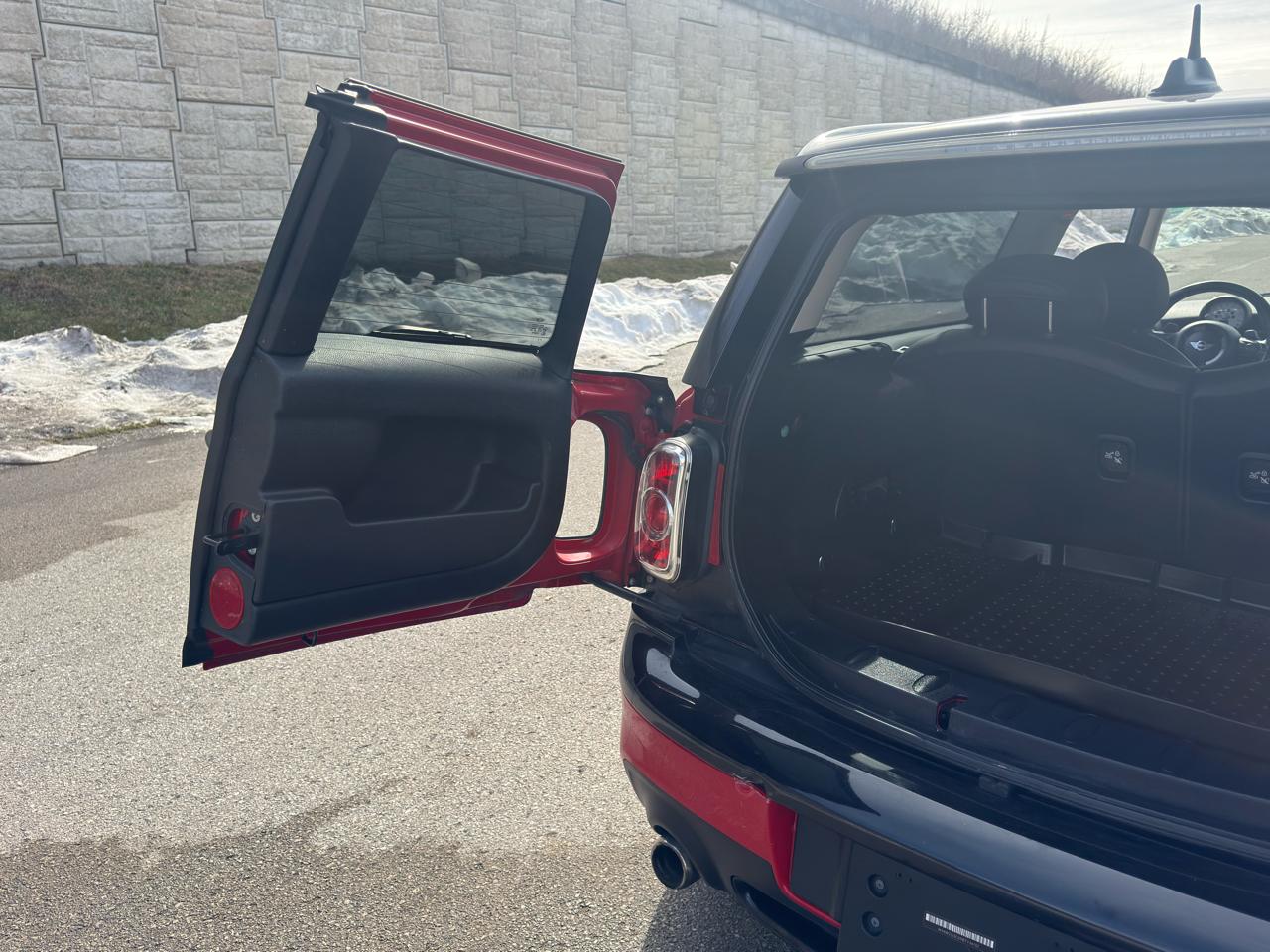 MINI Cooper Clubman S 2011