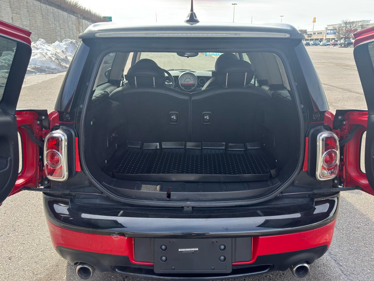 MINI Cooper Clubman S 2011