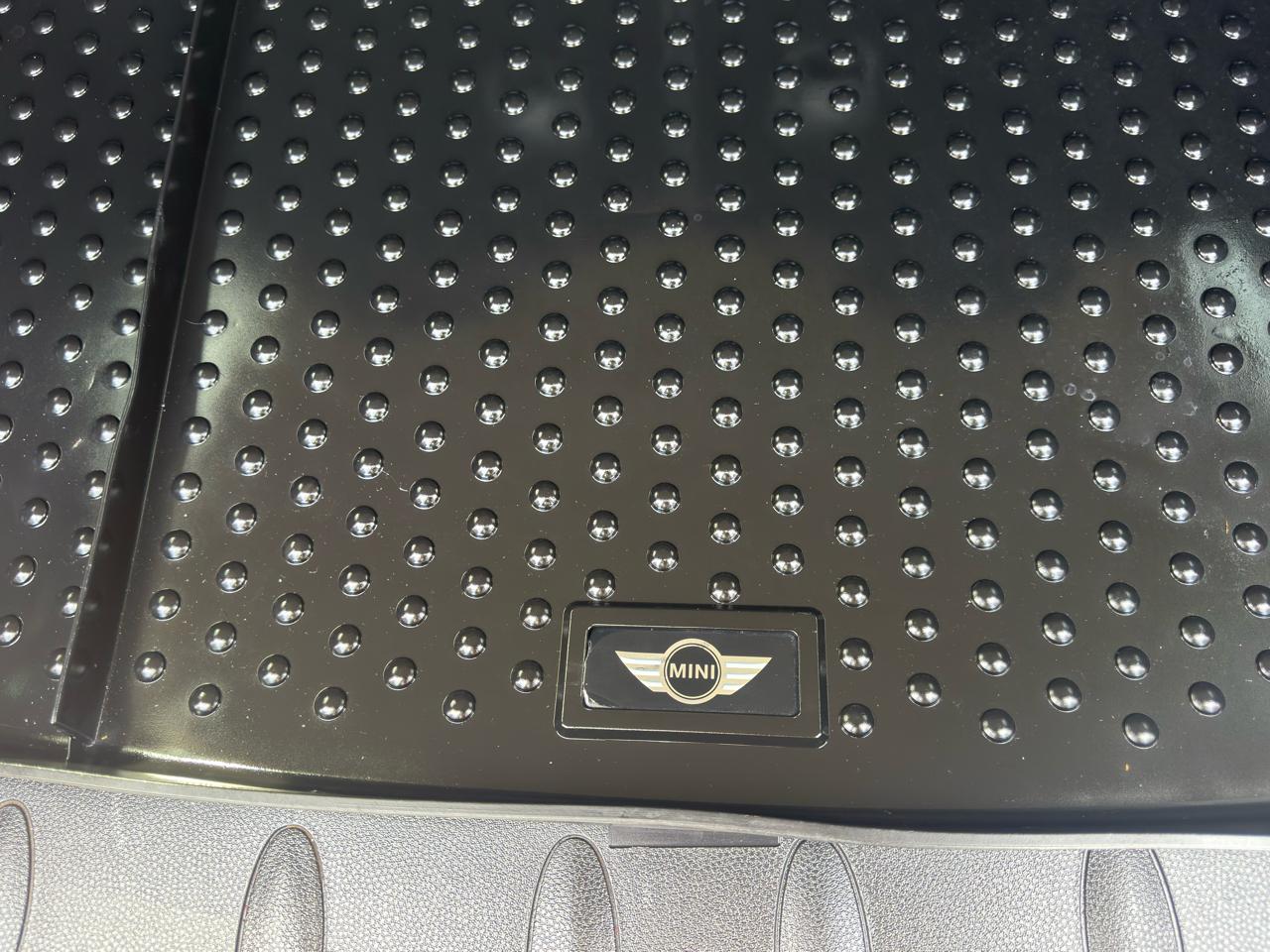 MINI Cooper Clubman S 2011