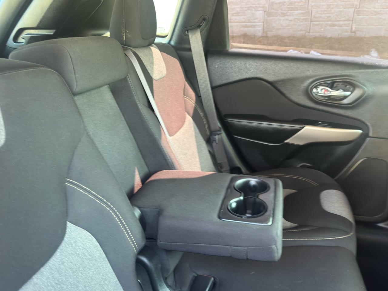 Jeep Cherokee Sport 2017