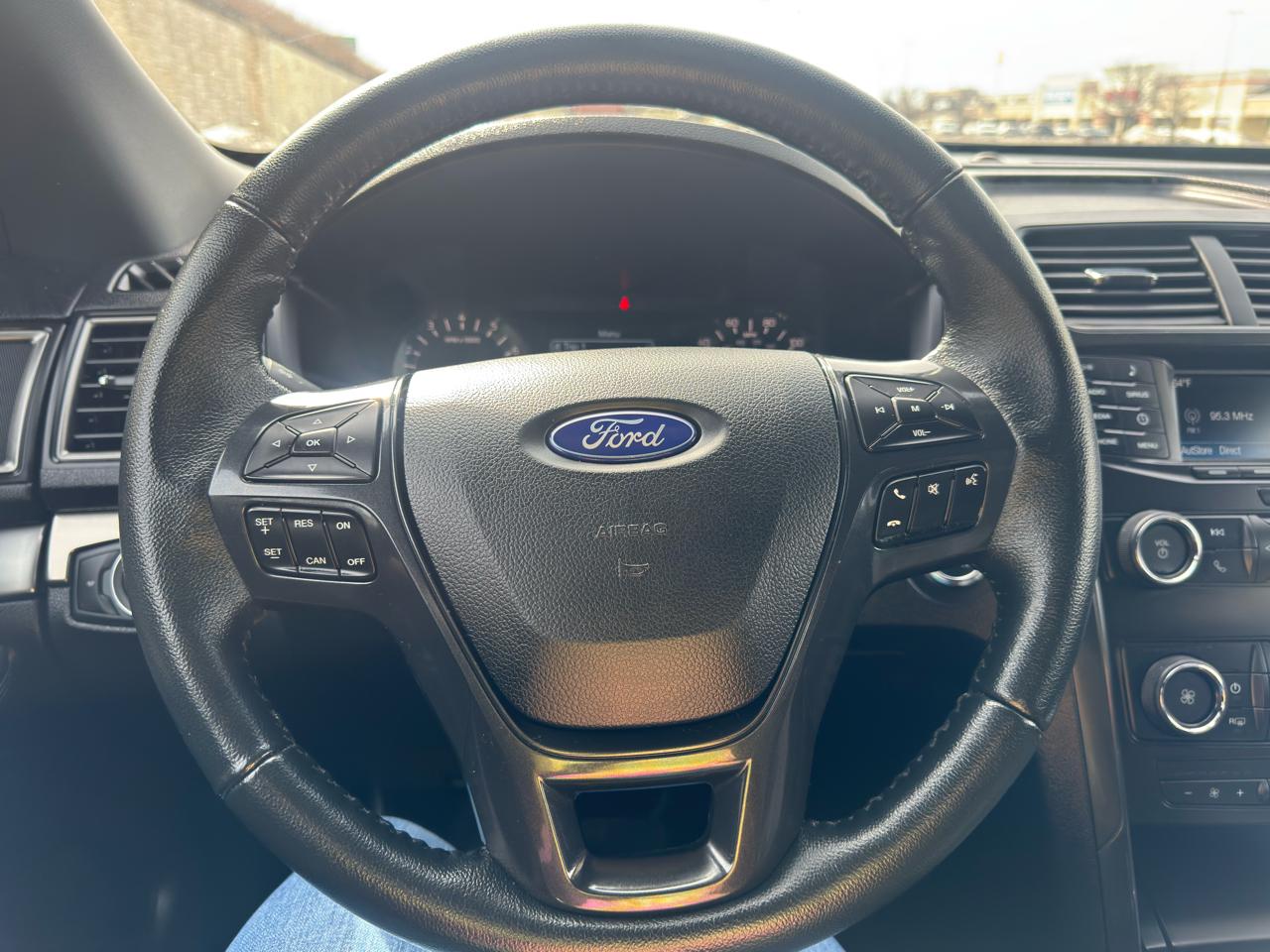 Ford Explorer XLT 2018