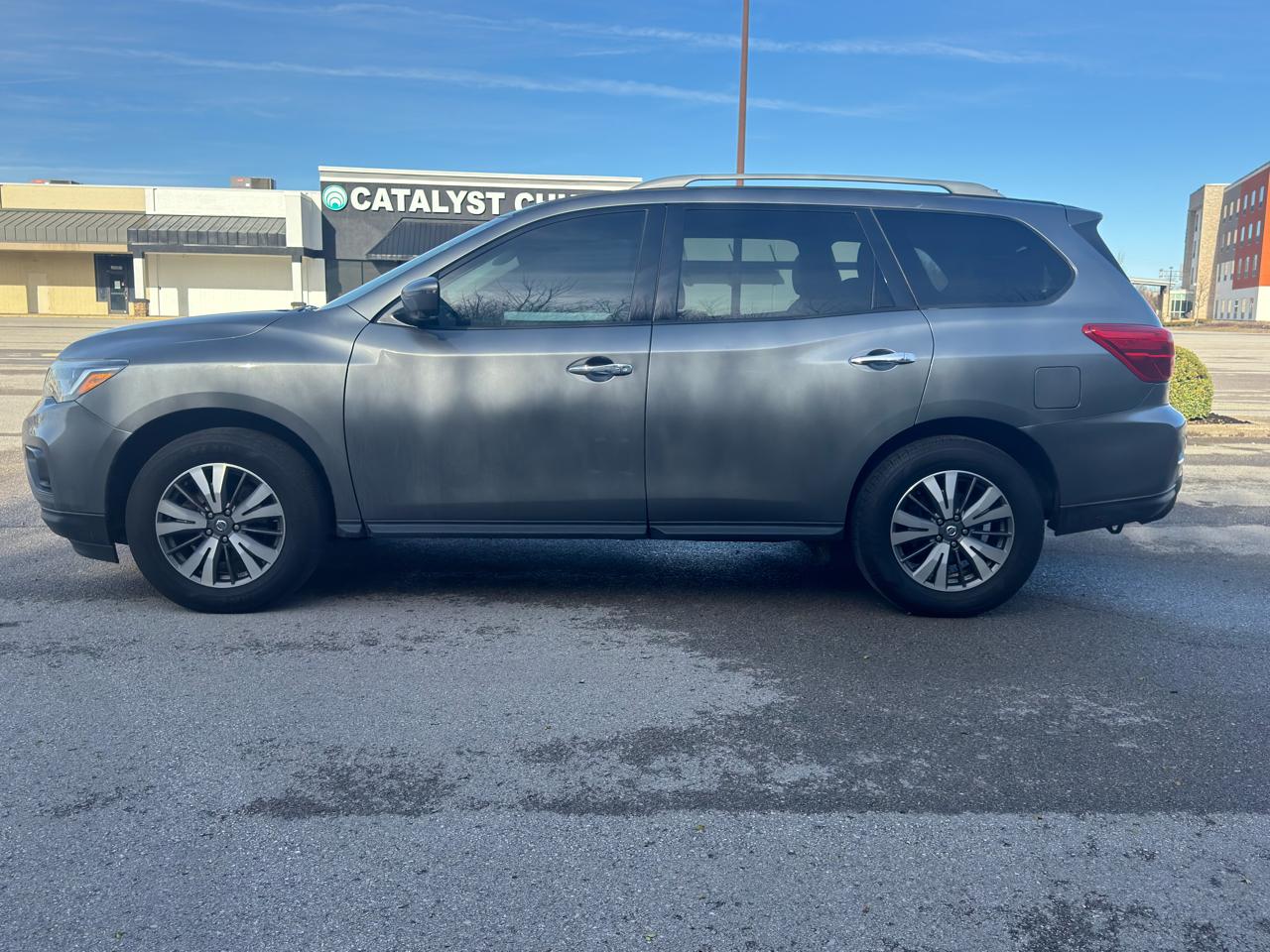 Nissan Pathfinder  2020