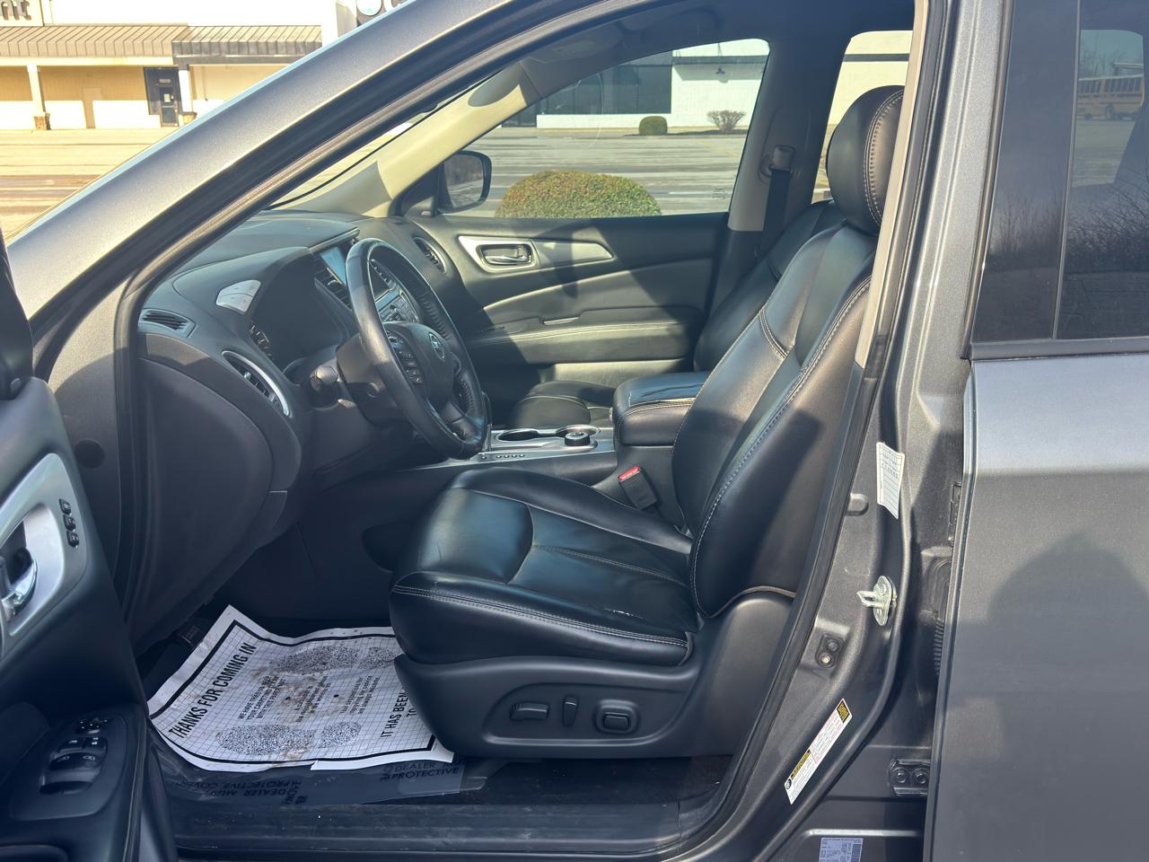 Nissan Pathfinder  2020