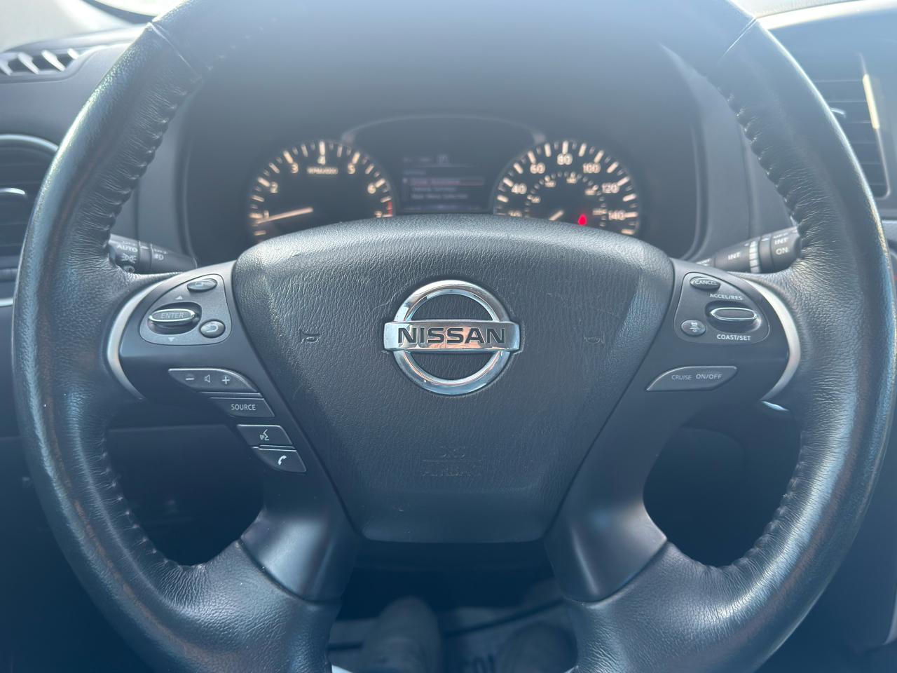 Nissan Pathfinder  2020