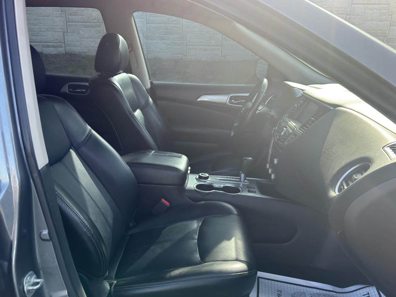 Nissan Pathfinder  2020