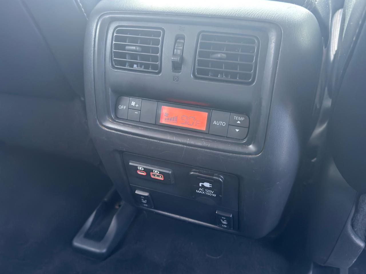 Nissan Pathfinder  2020