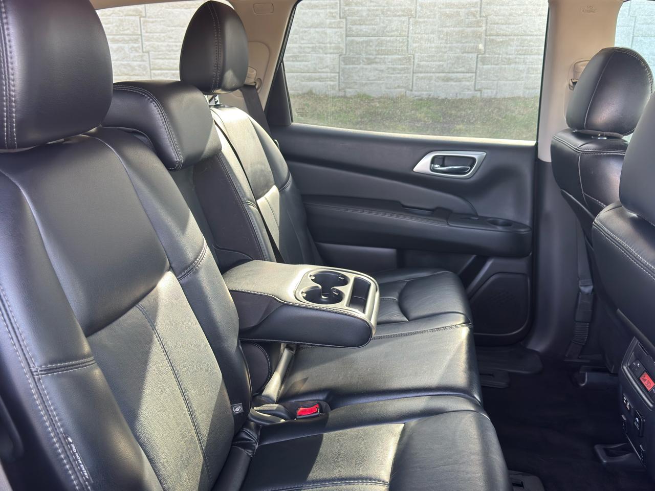 Nissan Pathfinder  2020