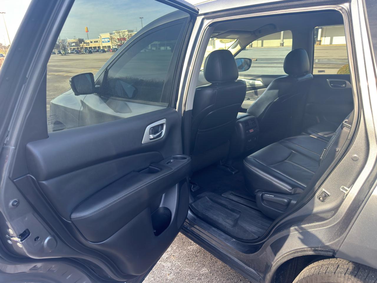 Nissan Pathfinder  2020