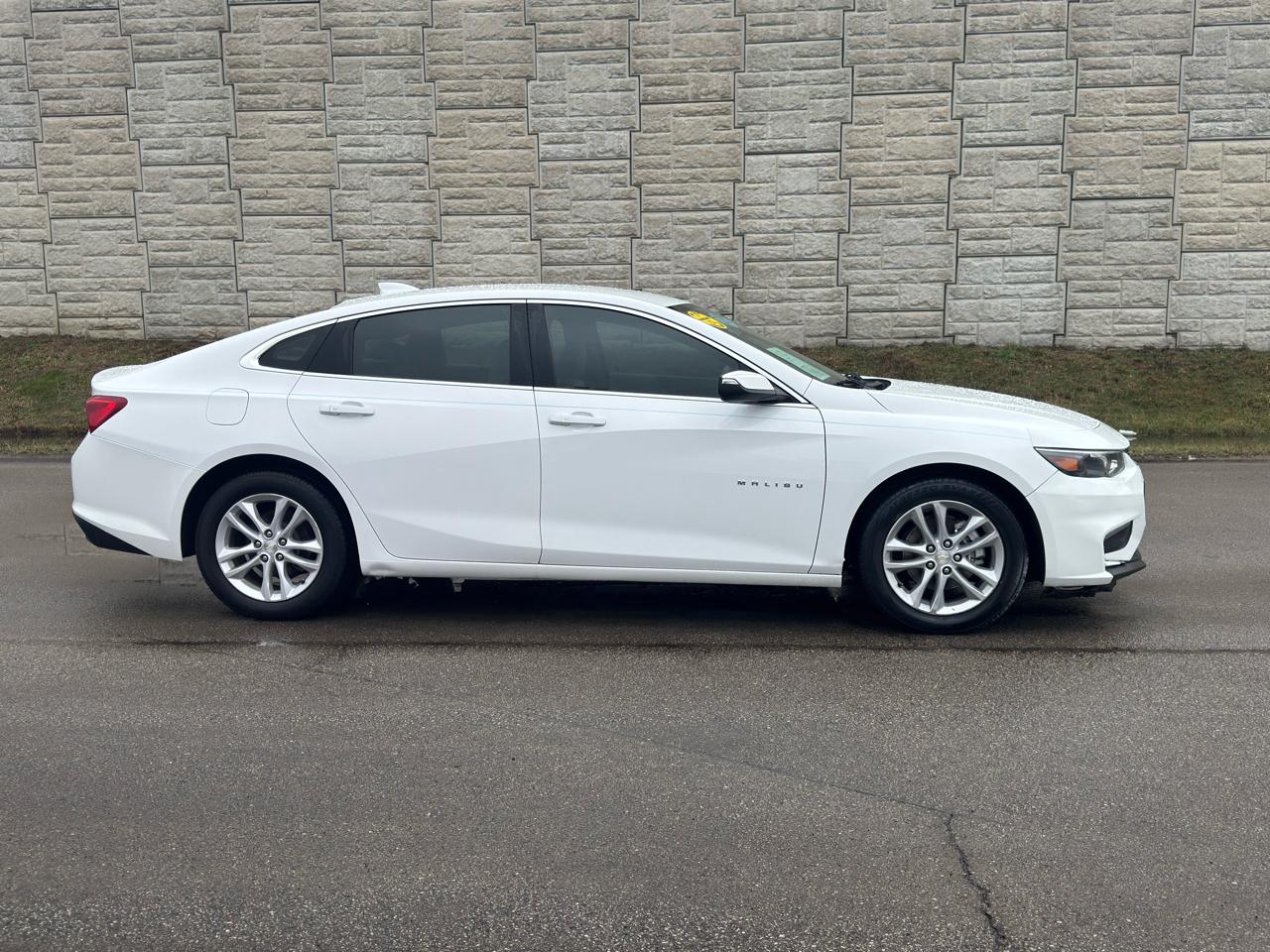 Chevrolet Malibu  2016