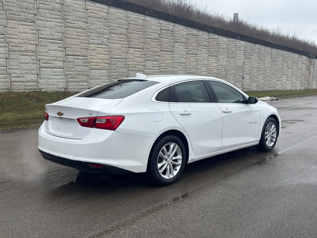 Chevrolet Malibu  2016