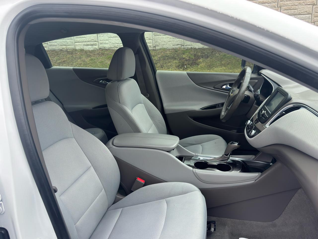 Chevrolet Malibu  2016