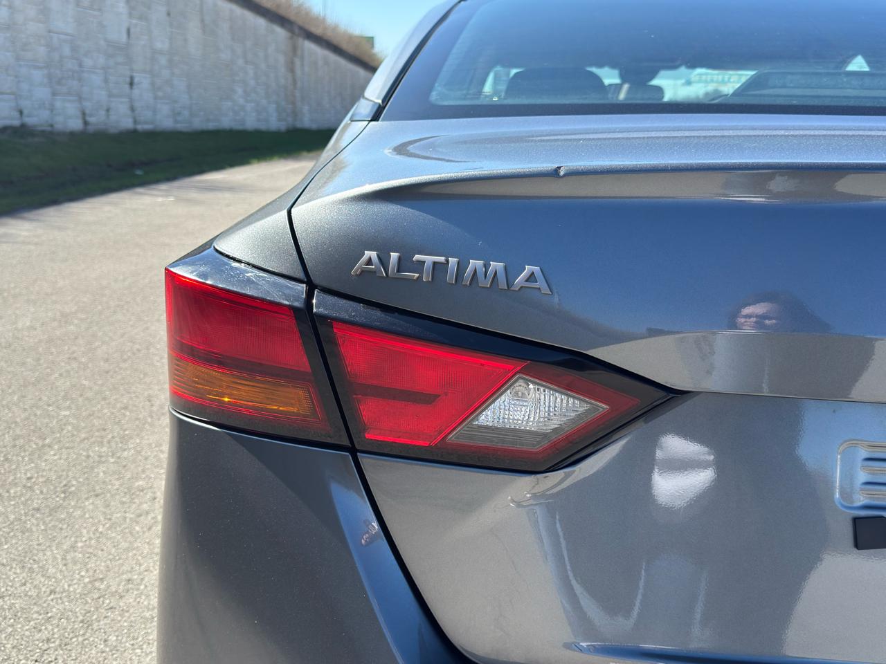 Nissan Altima  2023