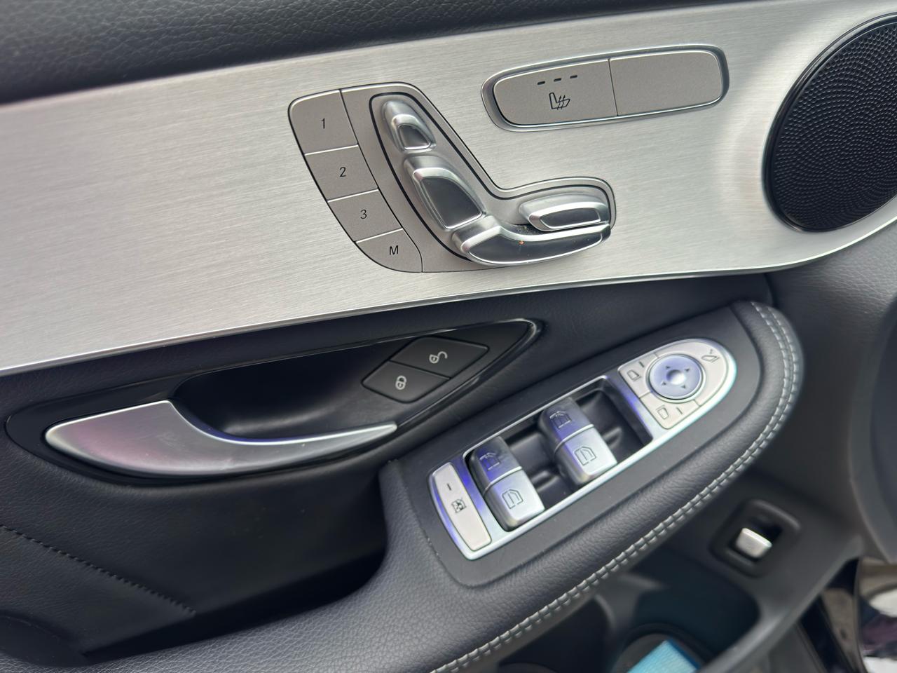 Mercedes-Benz GLC  2022