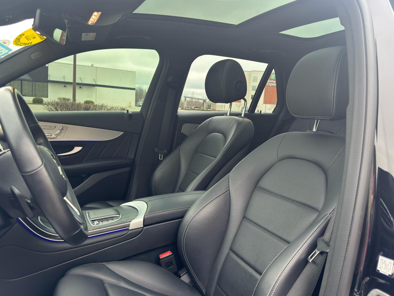 Mercedes-Benz GLC  2022