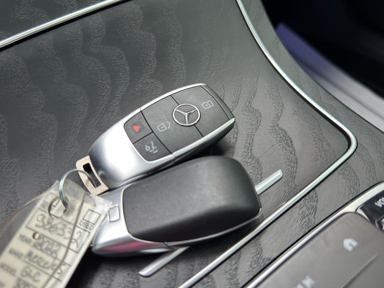 Mercedes-Benz GLC  2022