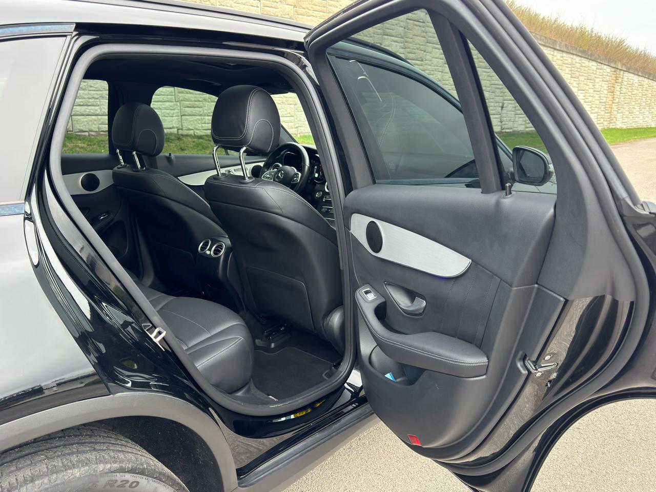 Mercedes-Benz GLC  2022