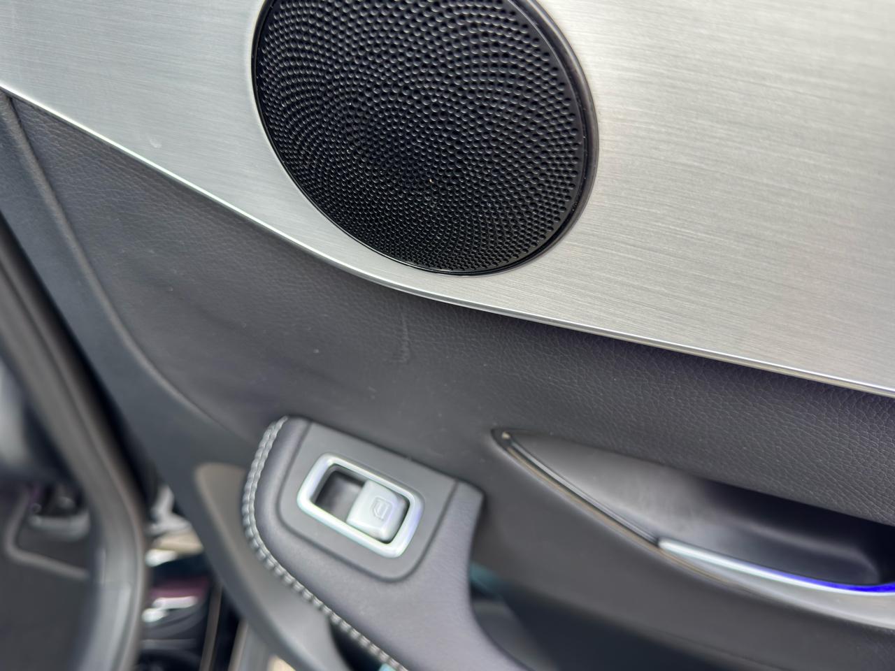 Mercedes-Benz GLC  2022