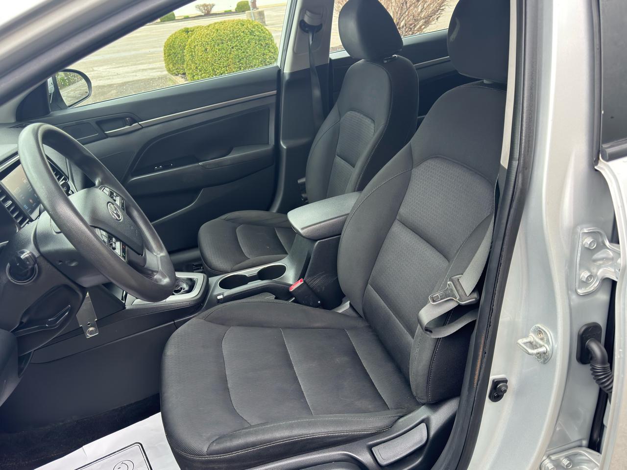 Hyundai Elantra  2018