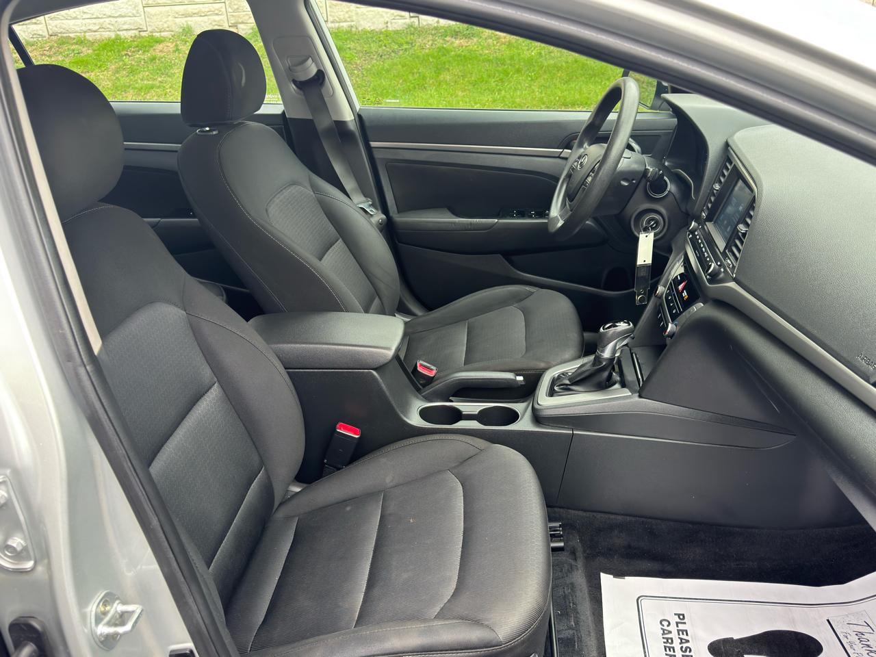 Hyundai Elantra  2018