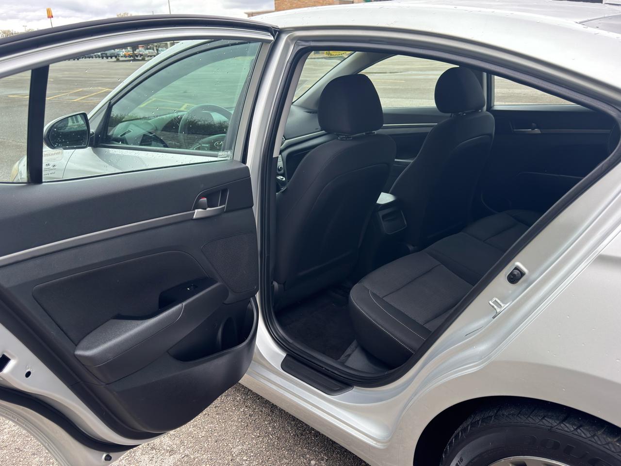 Hyundai Elantra  2018