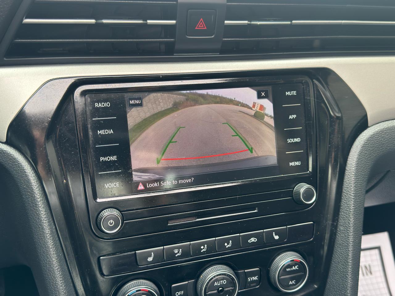 Volkswagen Passat SE 2021