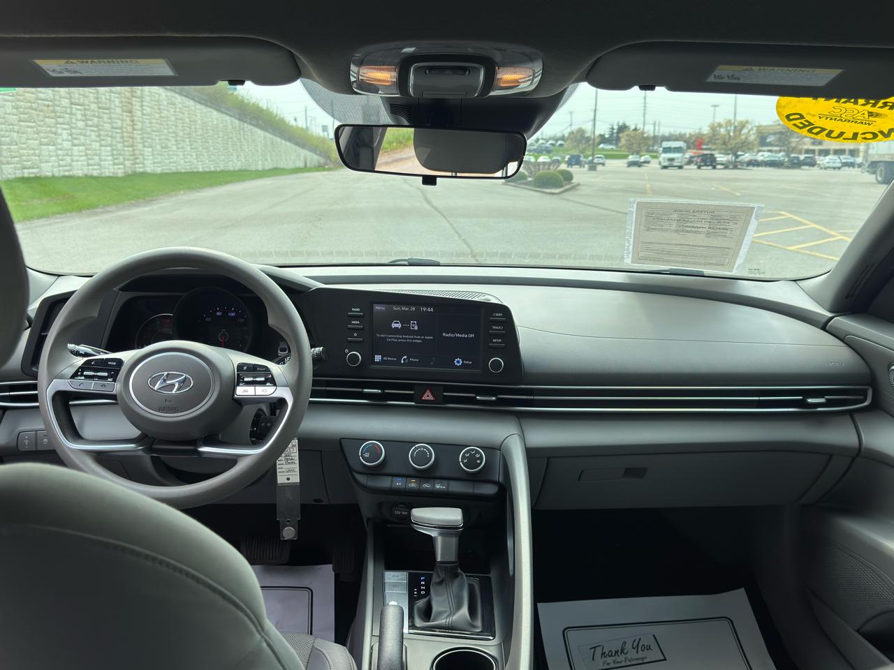 Hyundai Elantra  2021