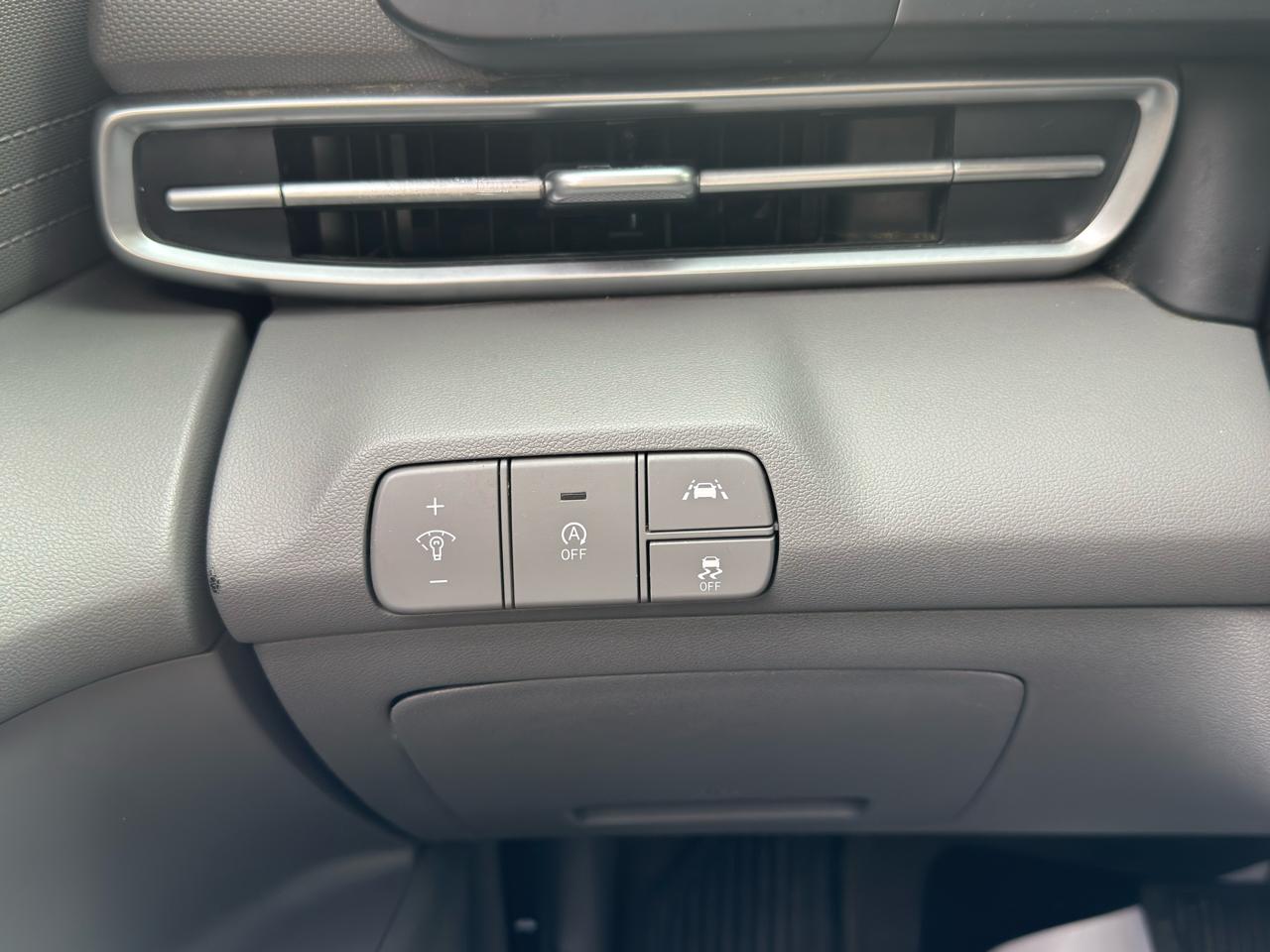 Hyundai Elantra  2021