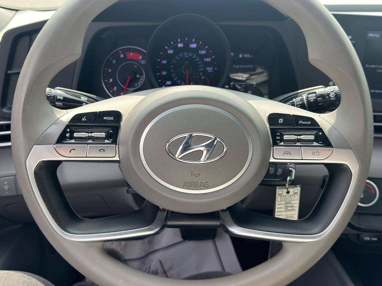 Hyundai Elantra  2021