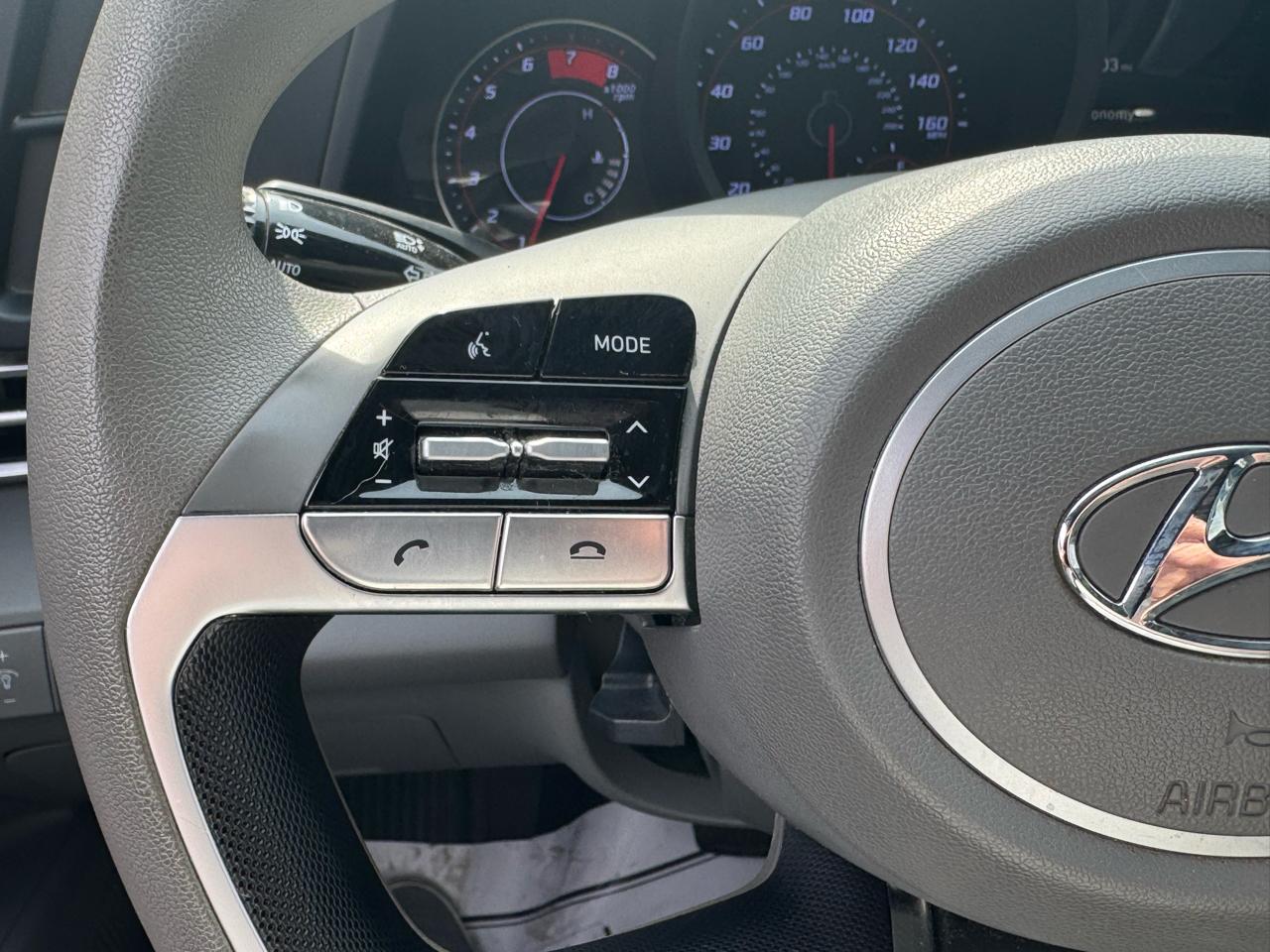 Hyundai Elantra  2021