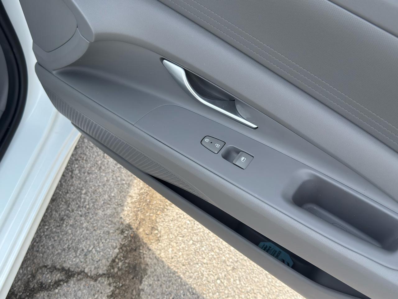 Hyundai Elantra  2021