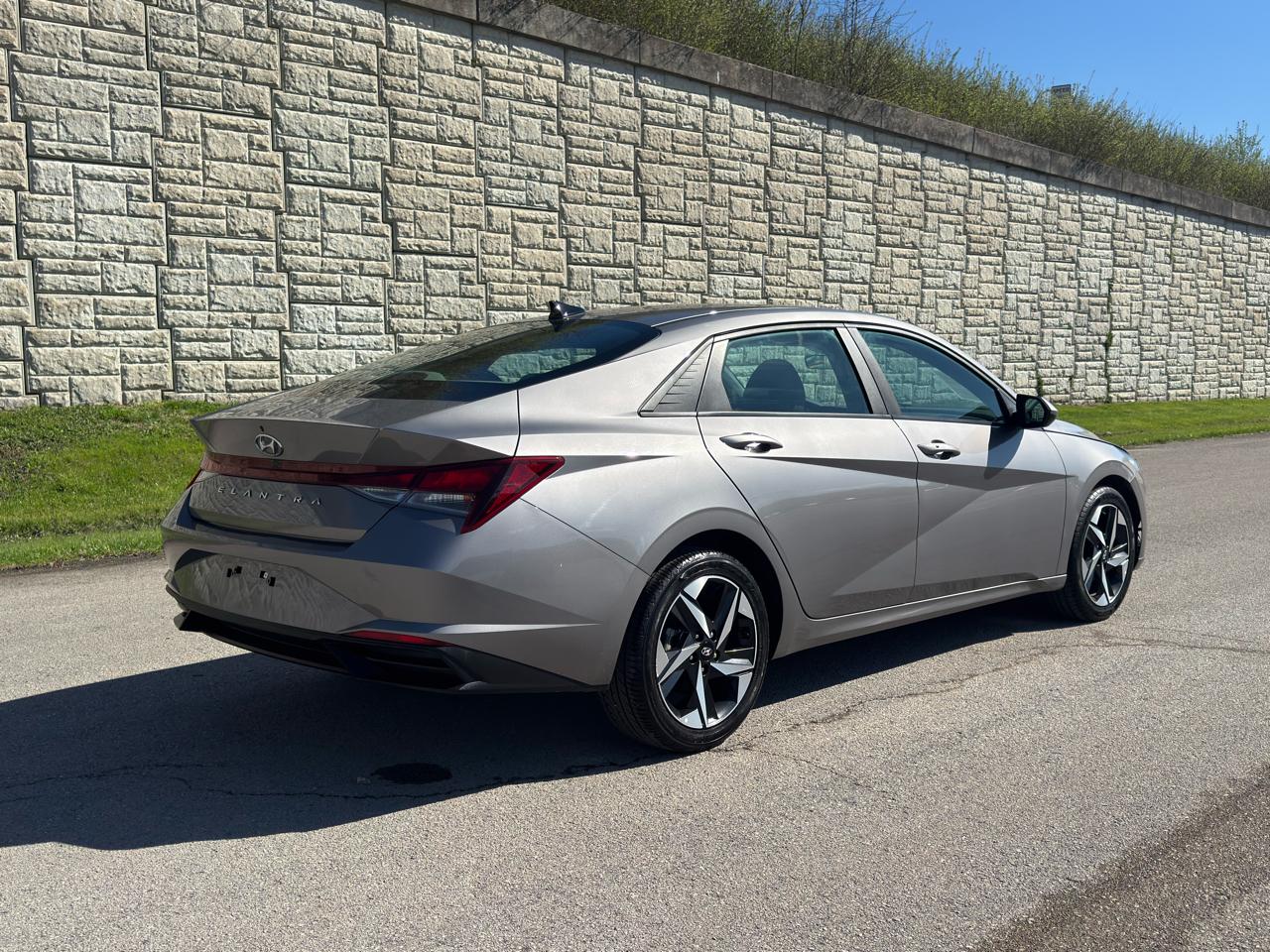 Hyundai Elantra SEL 2023