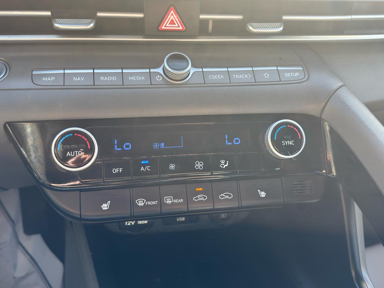 Hyundai Elantra SEL 2023