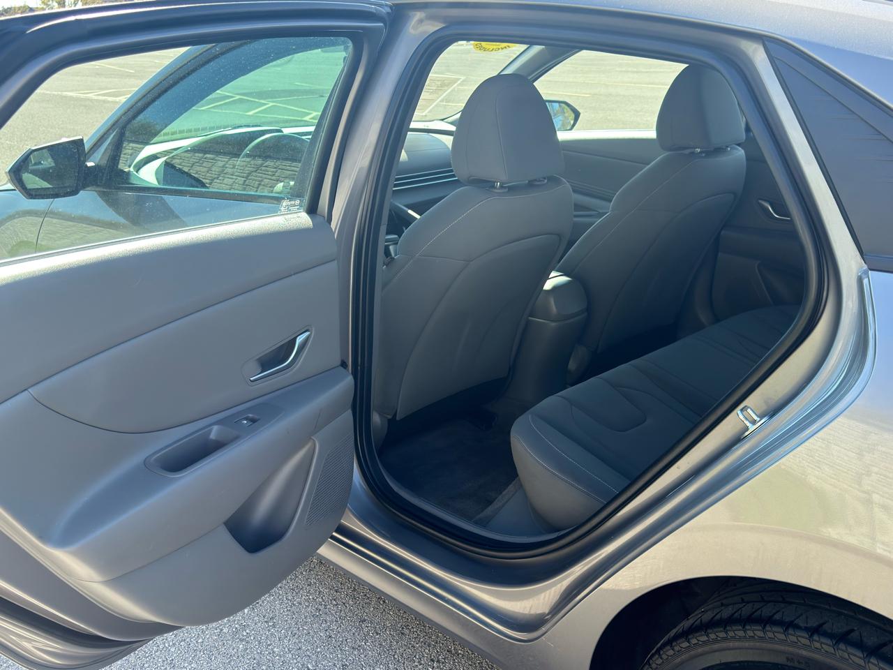 Hyundai Elantra SEL 2023