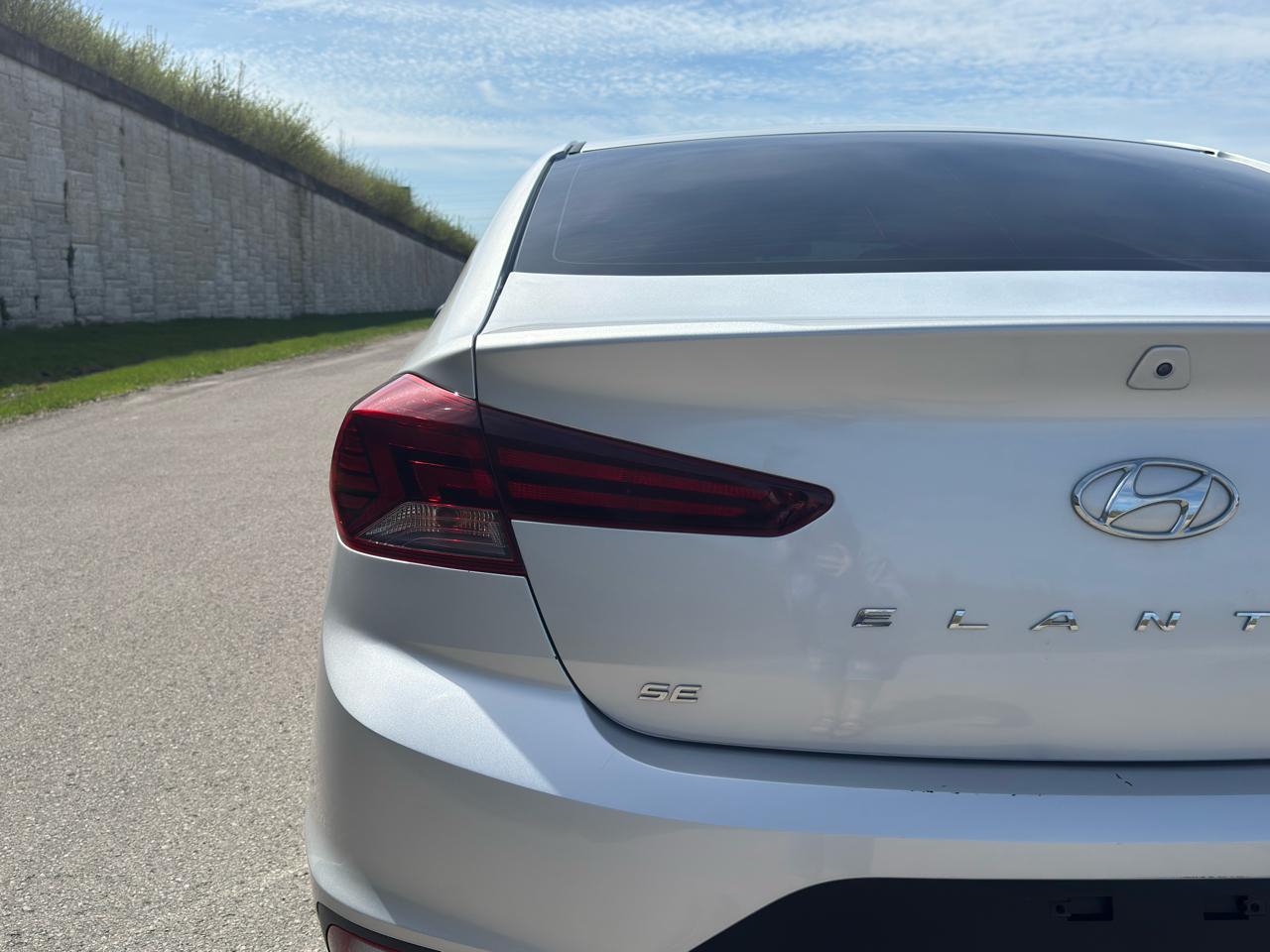 Hyundai Elantra  2020