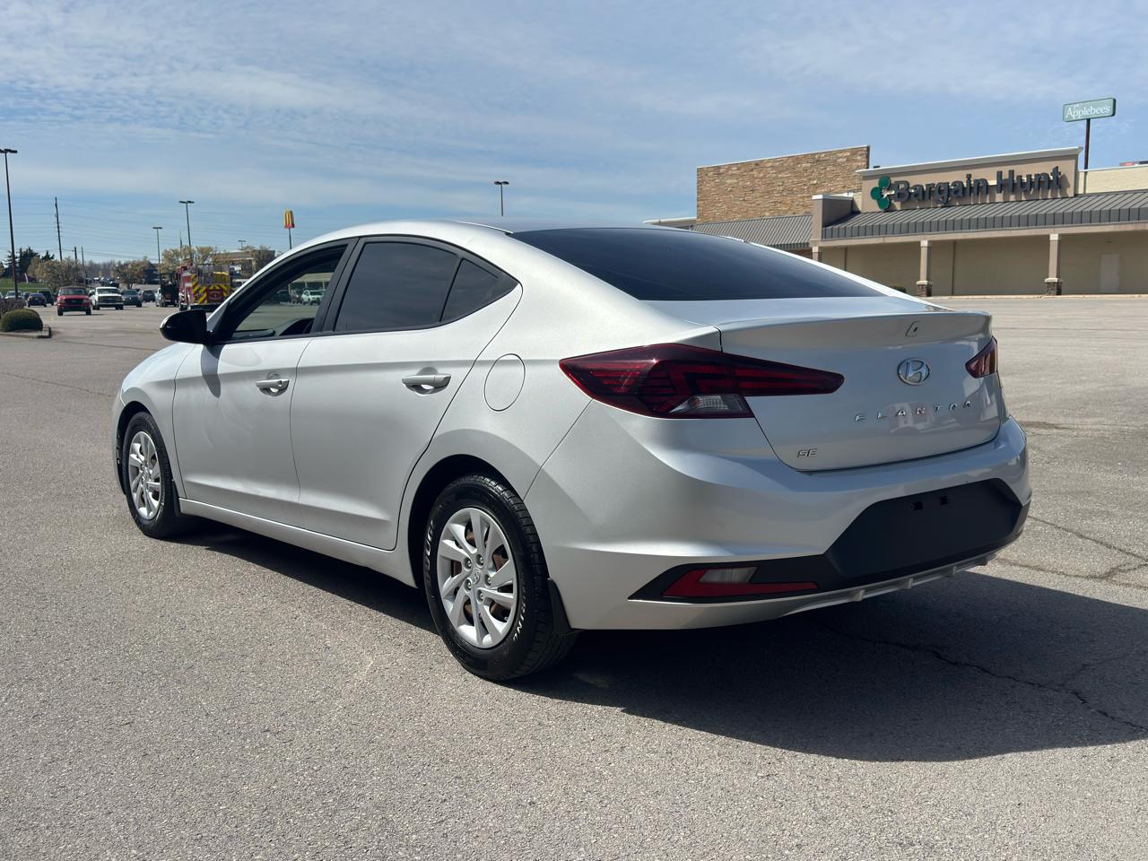 Hyundai Elantra  2020