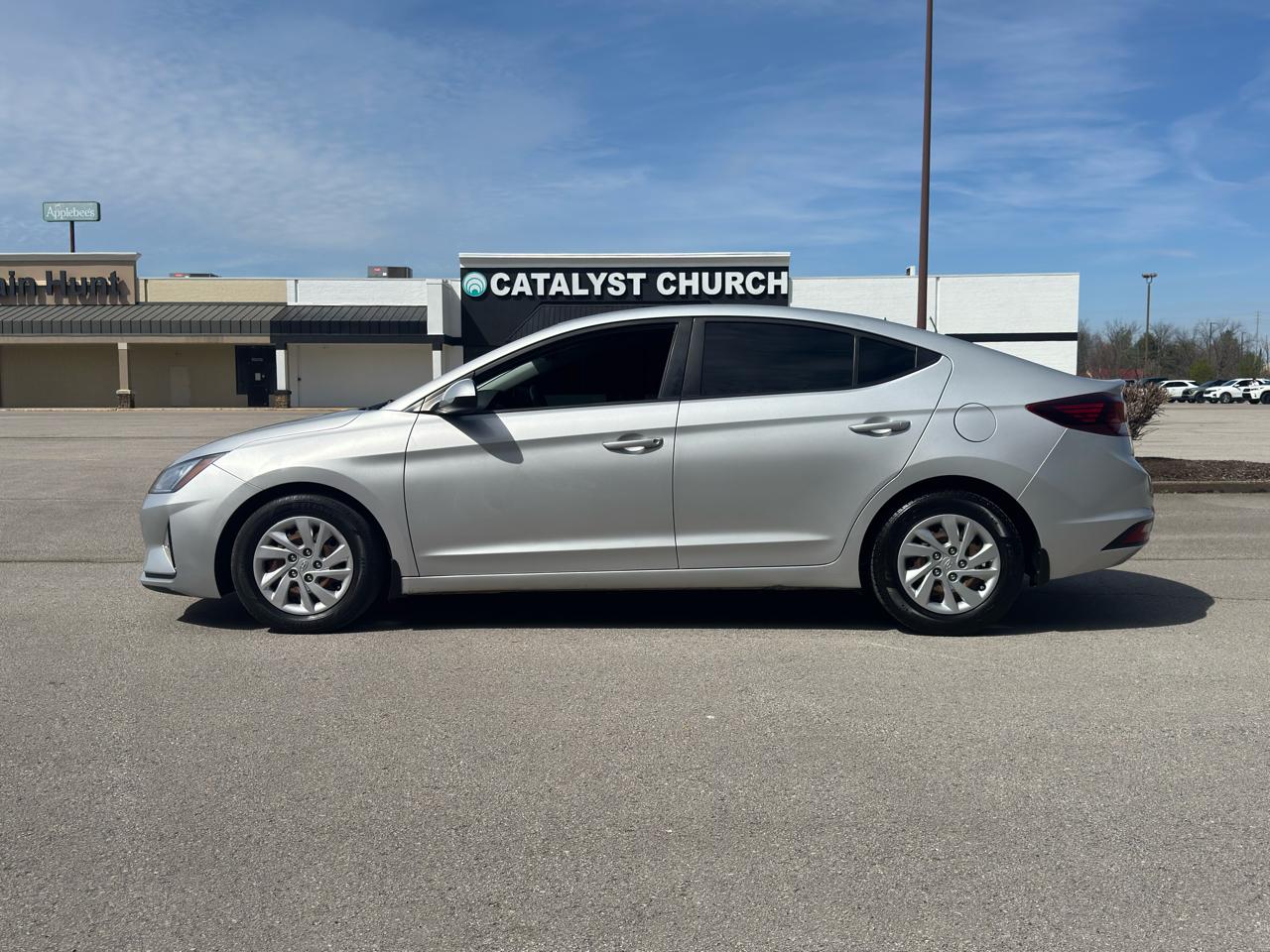 Hyundai Elantra  2020