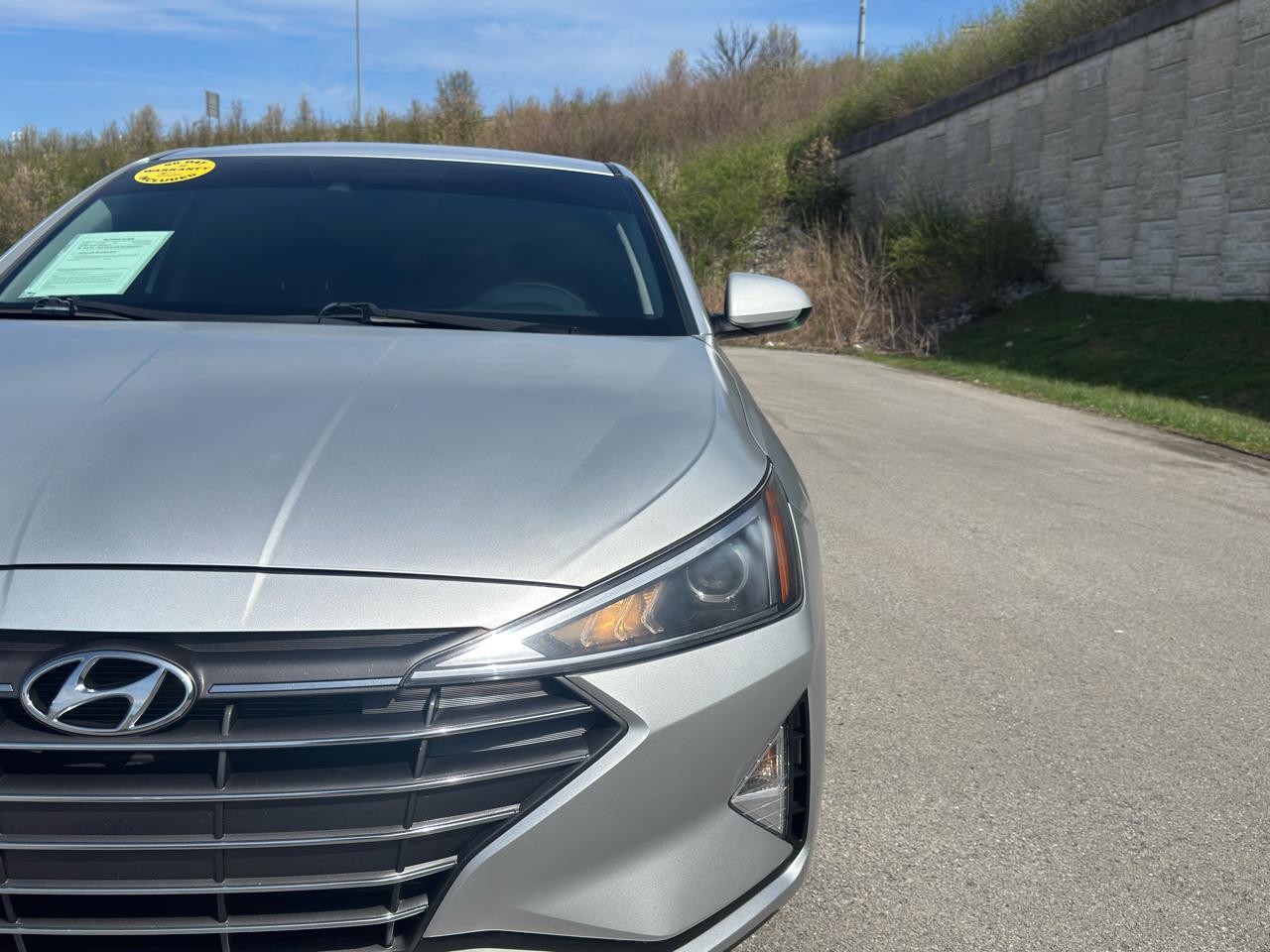 Hyundai Elantra  2020