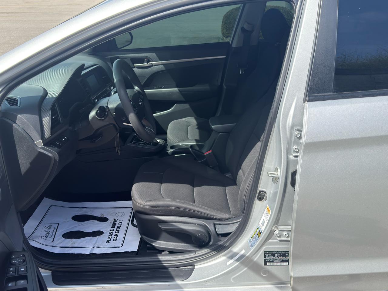 Hyundai Elantra  2020