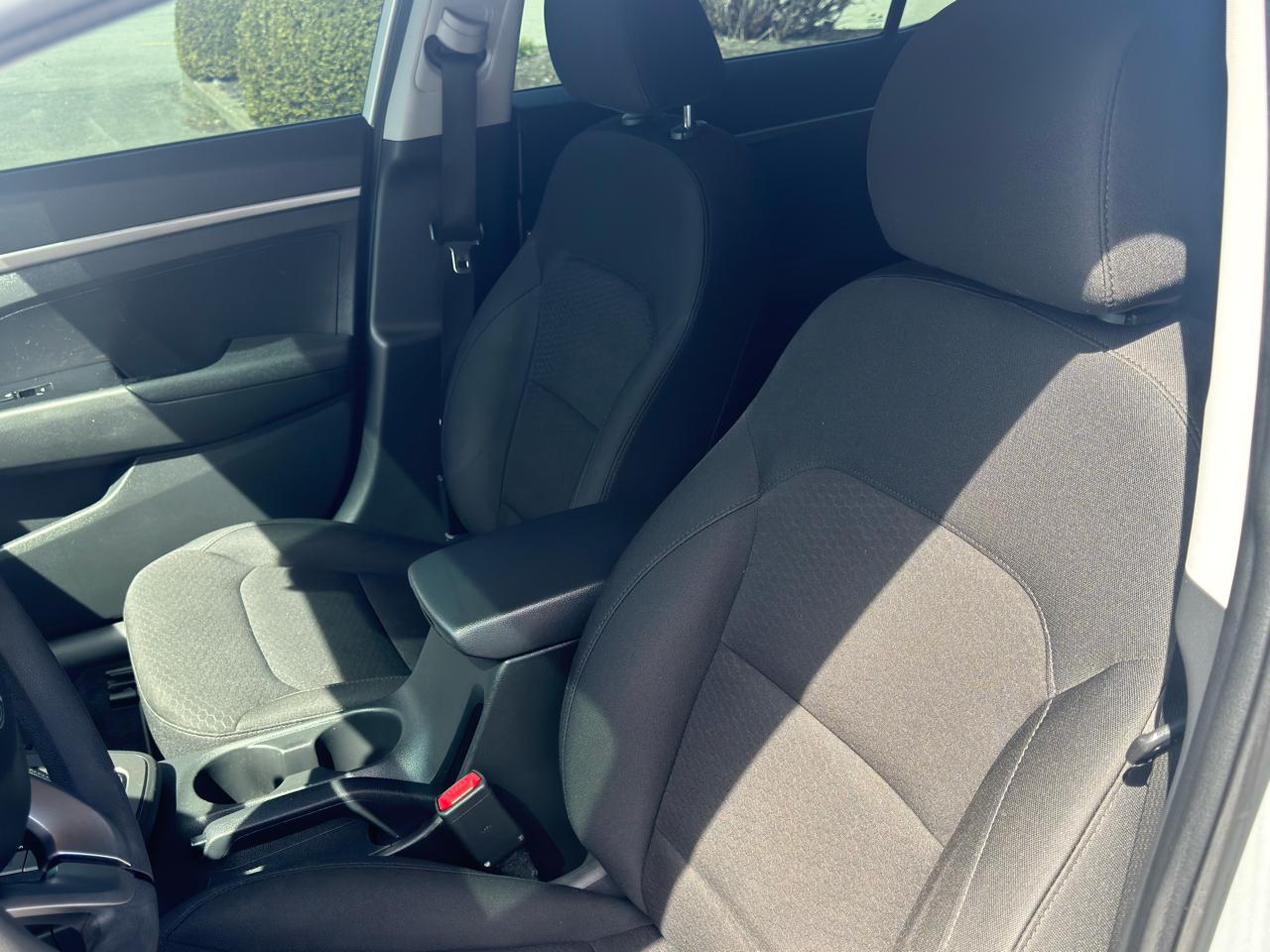 Hyundai Elantra  2020