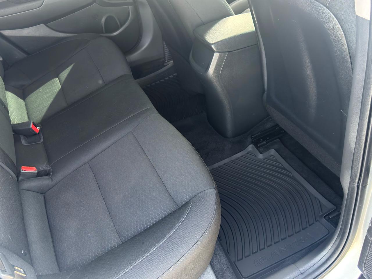 Hyundai Elantra  2020