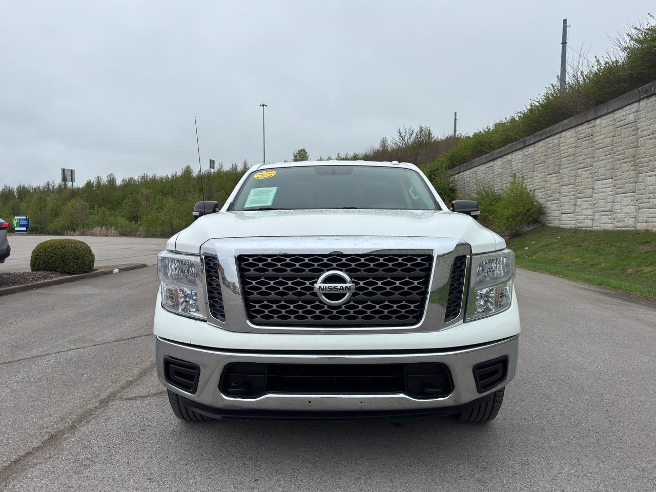 Nissan Titan  2017