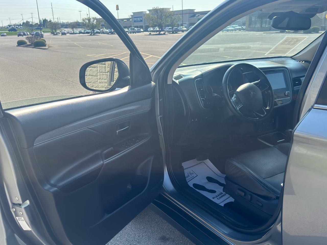 Mitsubishi Outlander SEL 2020