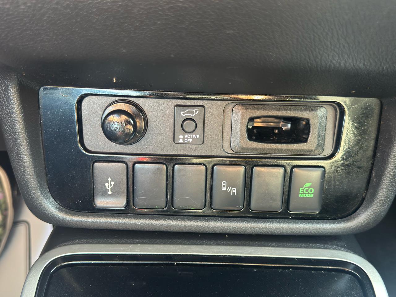 Mitsubishi Outlander SEL 2020