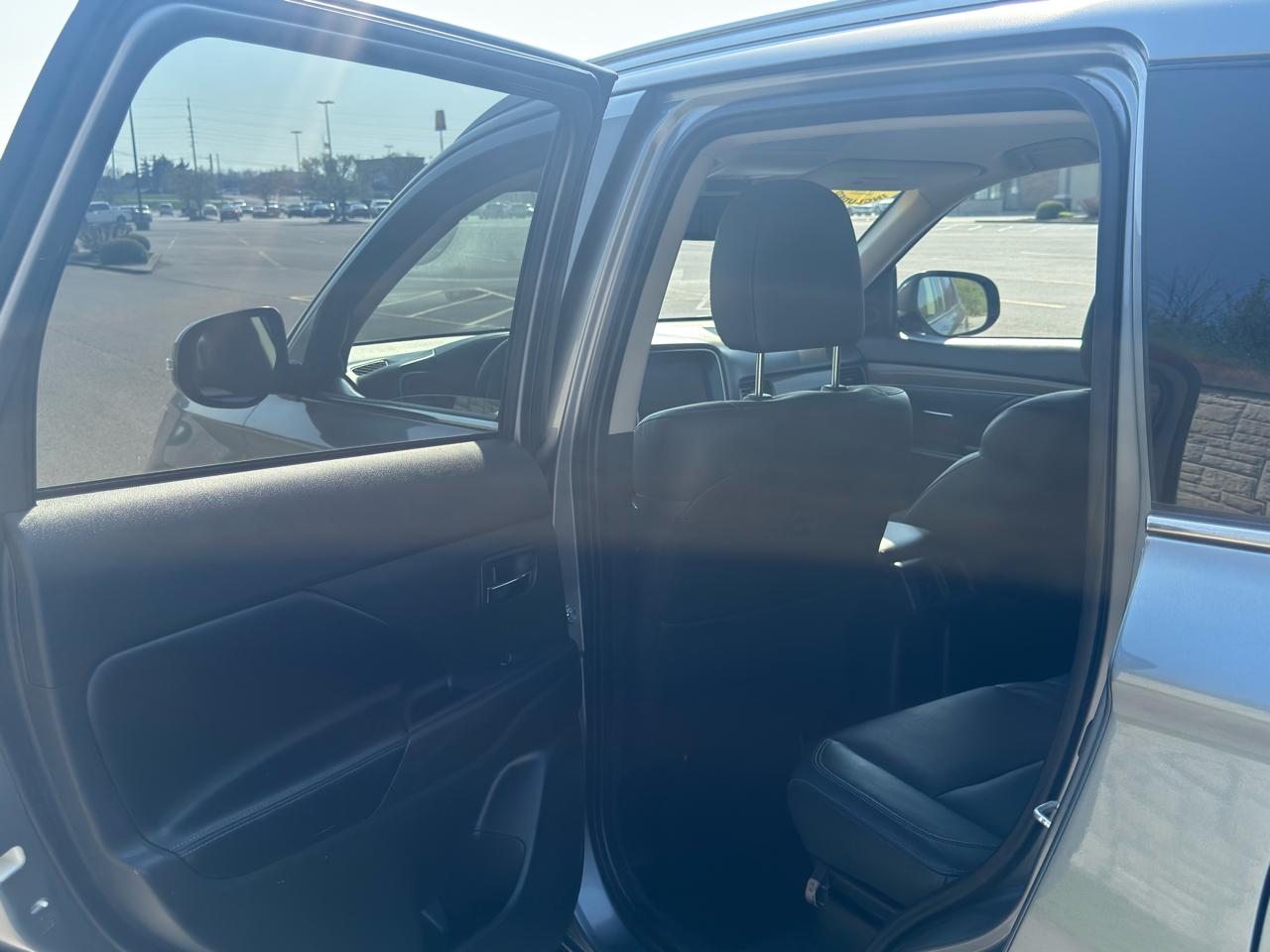 Mitsubishi Outlander SEL 2020