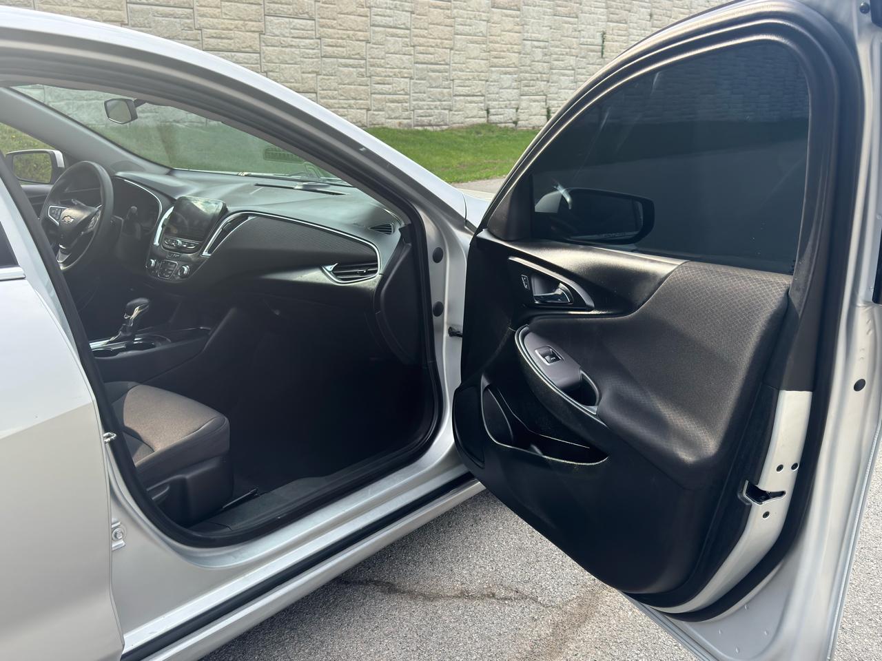 Chevrolet Malibu  2021