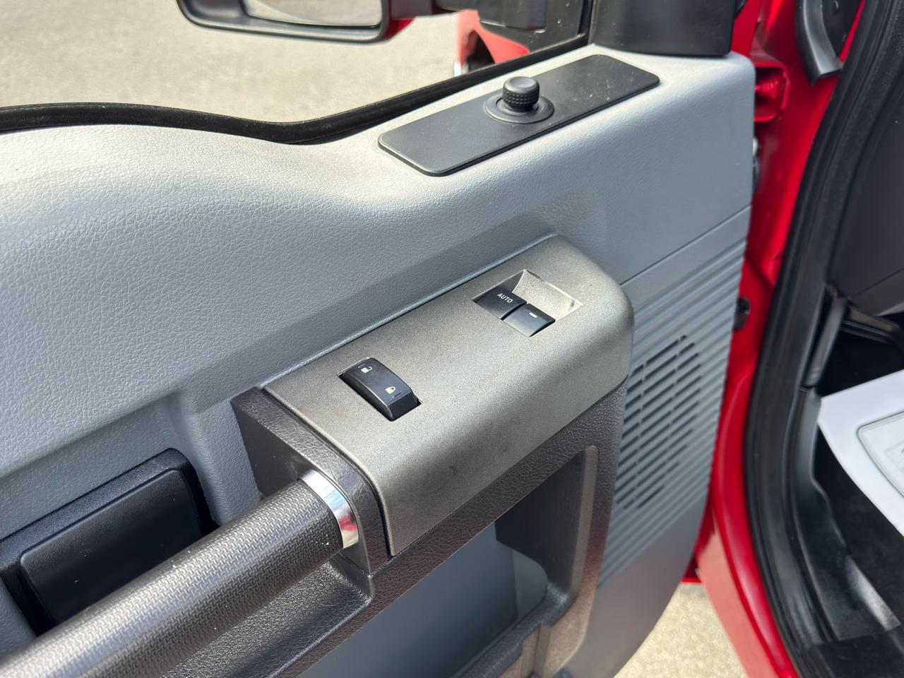 Ford Super Duty F-250 SRW  2011