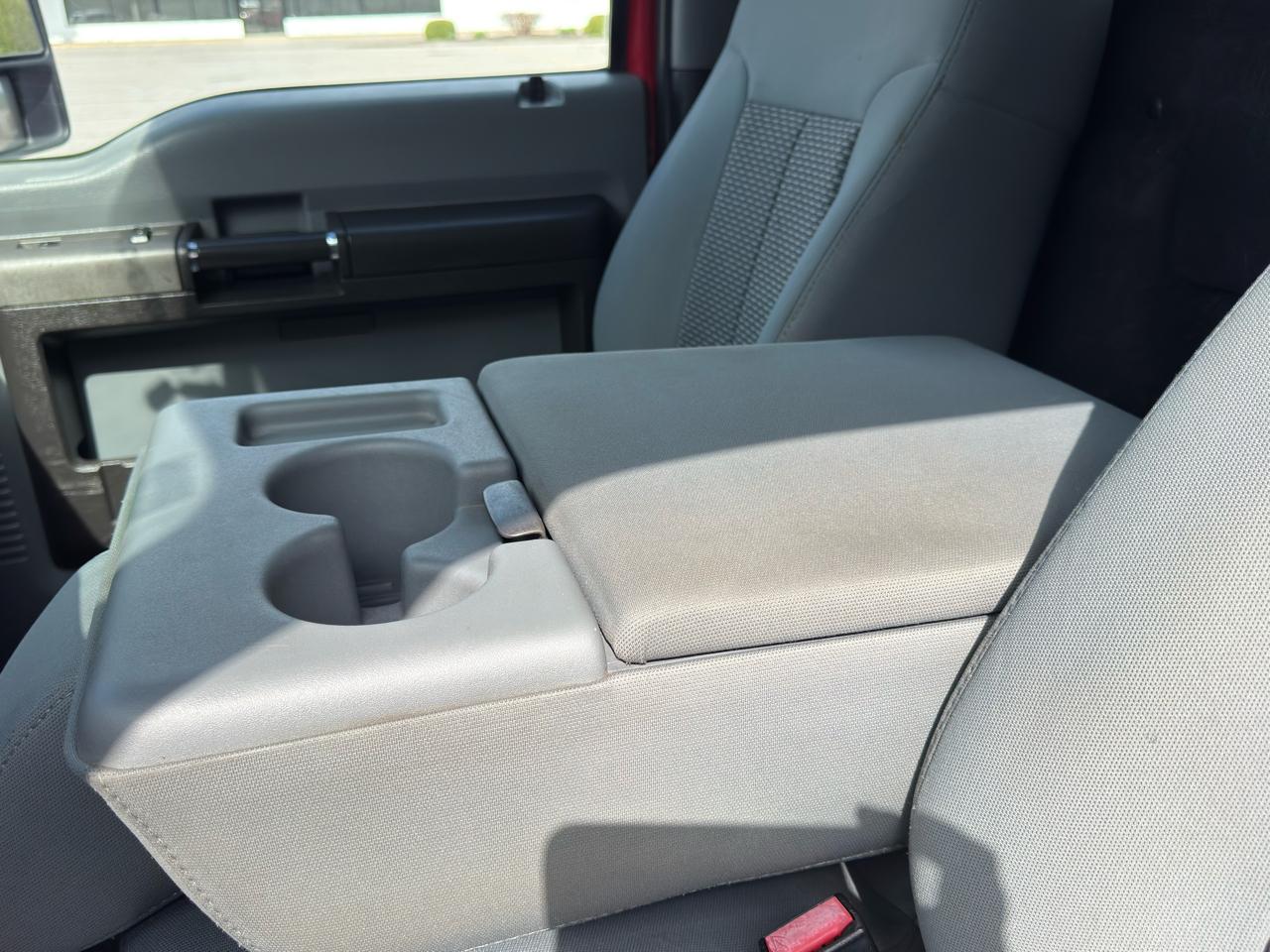 Ford Super Duty F-250 SRW  2011