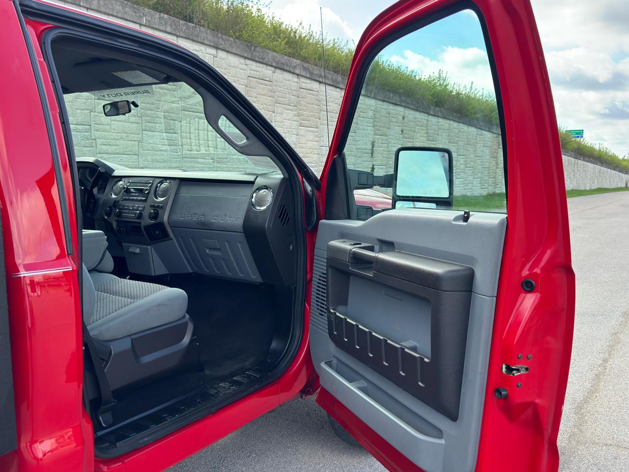 Ford Super Duty F-250 SRW  2011